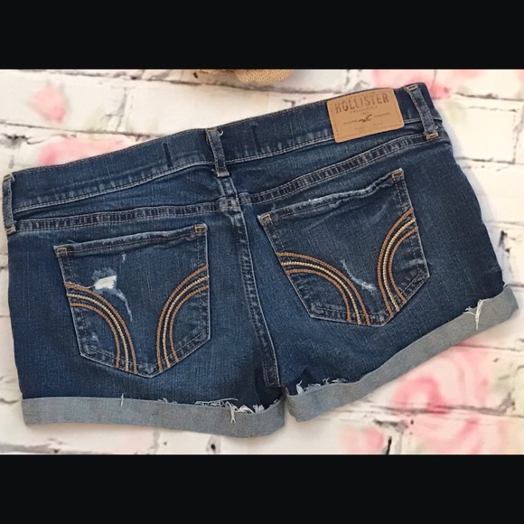 🌸Hollister Distressed Cuffed Denim Shorts - Picture 4 of 8